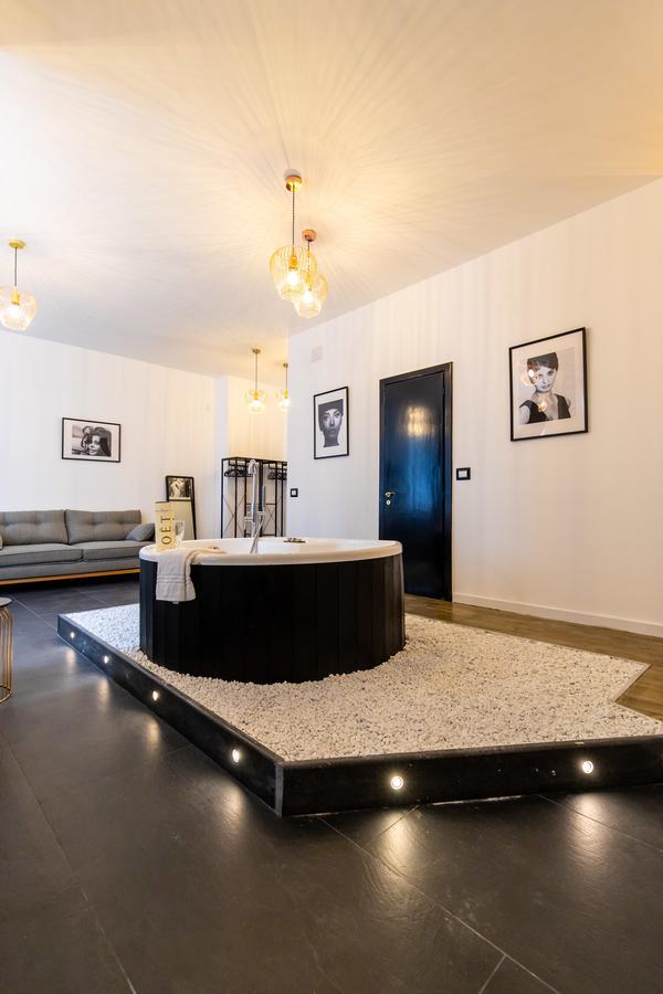 נאפולי Muni Boutique Flat By Babylon Stay מראה חיצוני תמונה