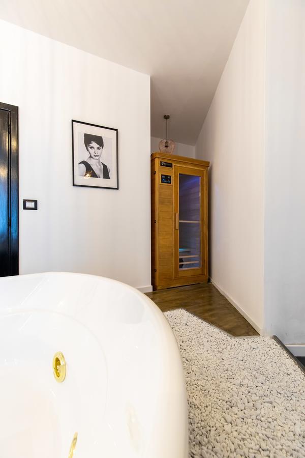 נאפולי Muni Boutique Flat By Babylon Stay מראה חיצוני תמונה